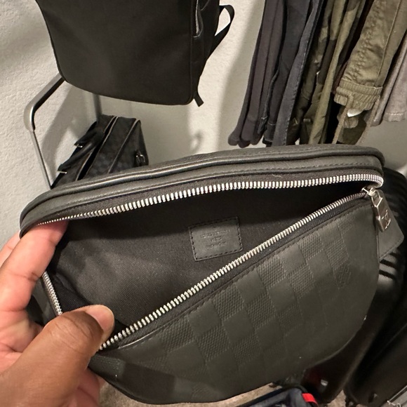 Louis Vuitton Campus Bumbag - Picture 6 of 8